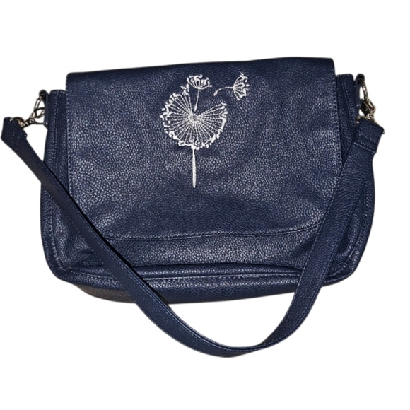 thirty-one Handbags - Navy THIRTY-ONE Studio Purse with Embroidered Magnetic Flap